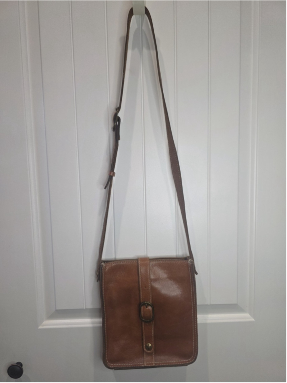Patricia Nash Brown Smooth Leather Crossbody Bag Adjustable Strap Flap Messenger